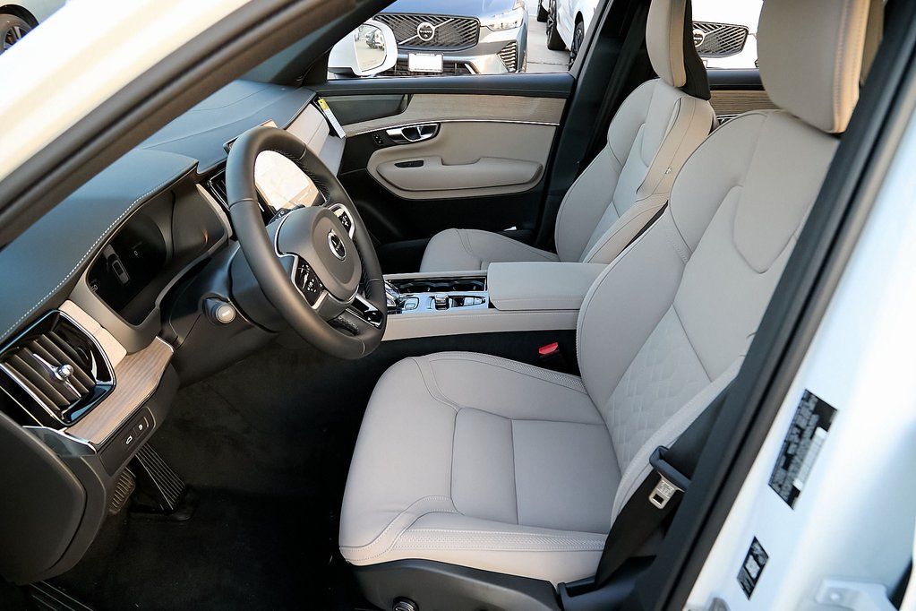 2026 VOLVO XC90 - Image 11