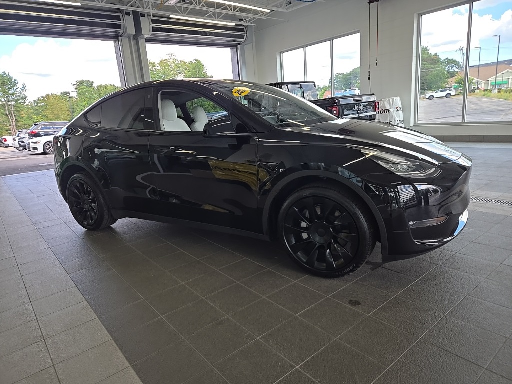 2023 Tesla Model Y Long Range photo 6