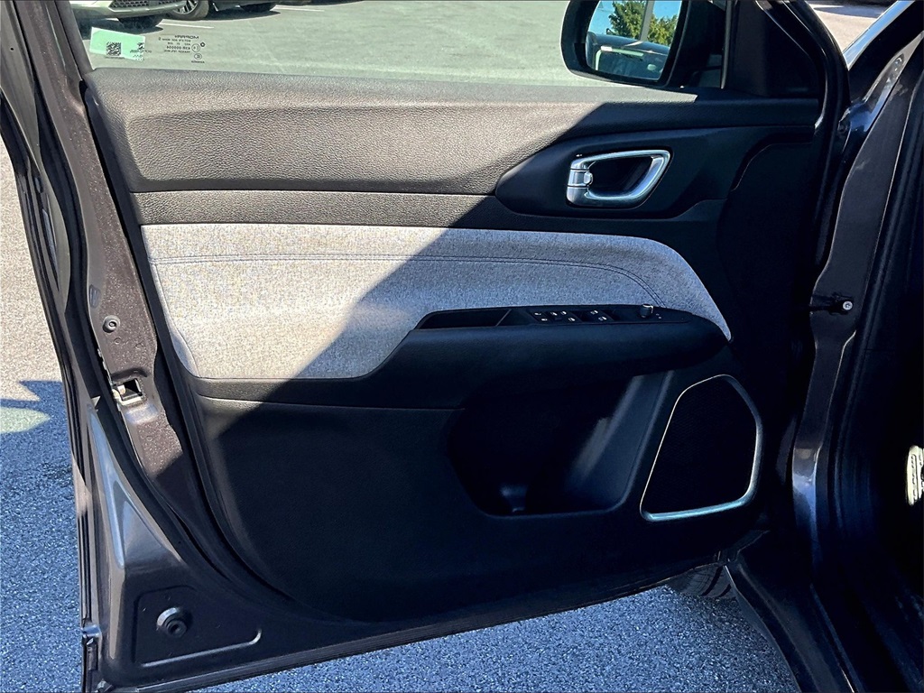 2022 Jeep Compass Latitude photo 9
