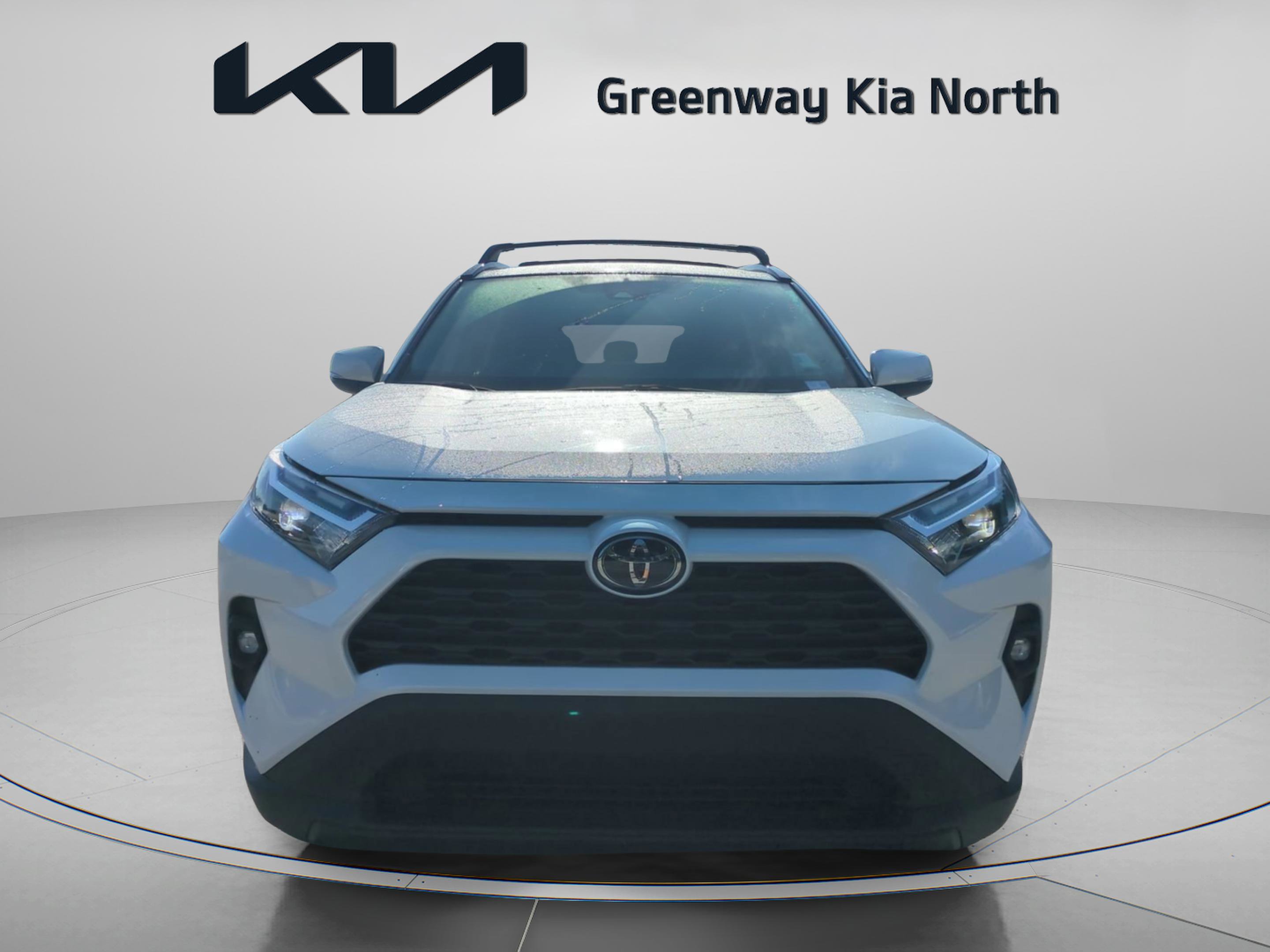 2024 Toyota RAV4 XLE Premium photo 2