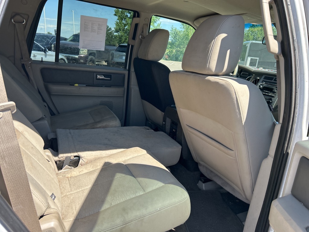 2010 Ford Expedition XLT photo 24