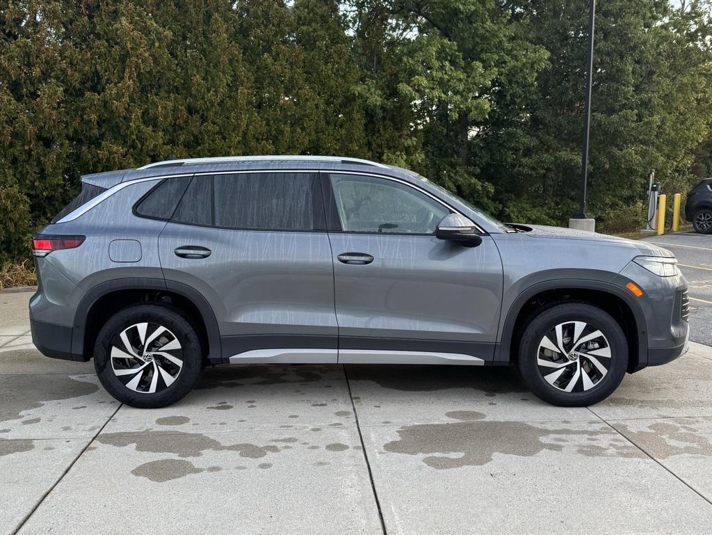 2025 Volkswagen Tiguan S photo 4