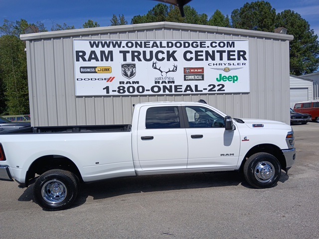 2026 Ram 3500 Big Horn photo 2