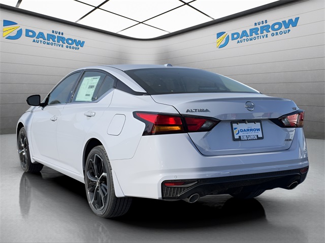 2025 Nissan Altima 2.5 SR photo 3