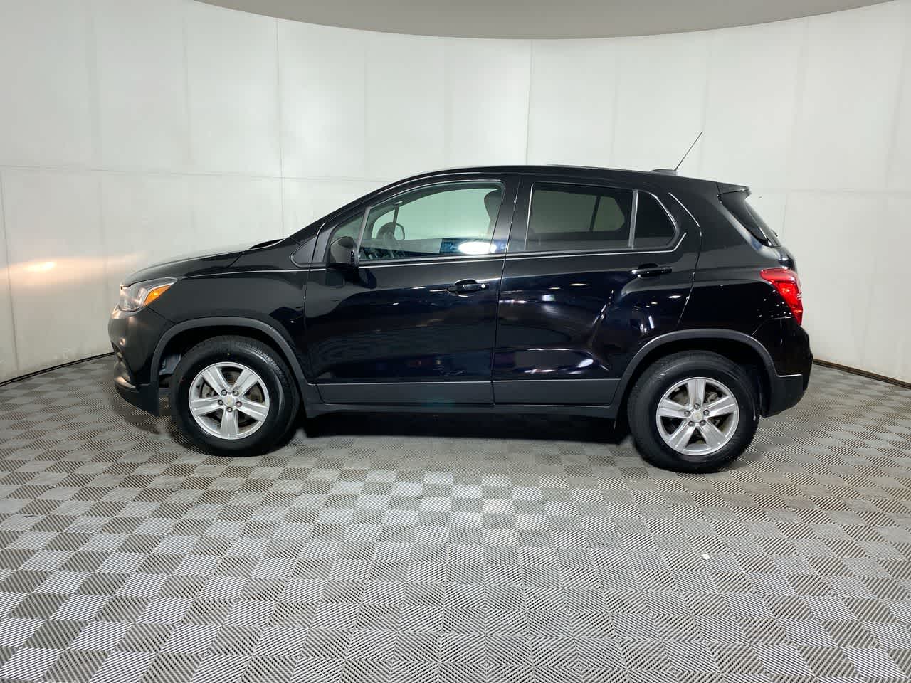 2021 Chevrolet Trax LS photo 5