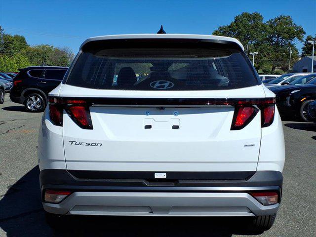 2026 Hyundai Tucson SE photo 3