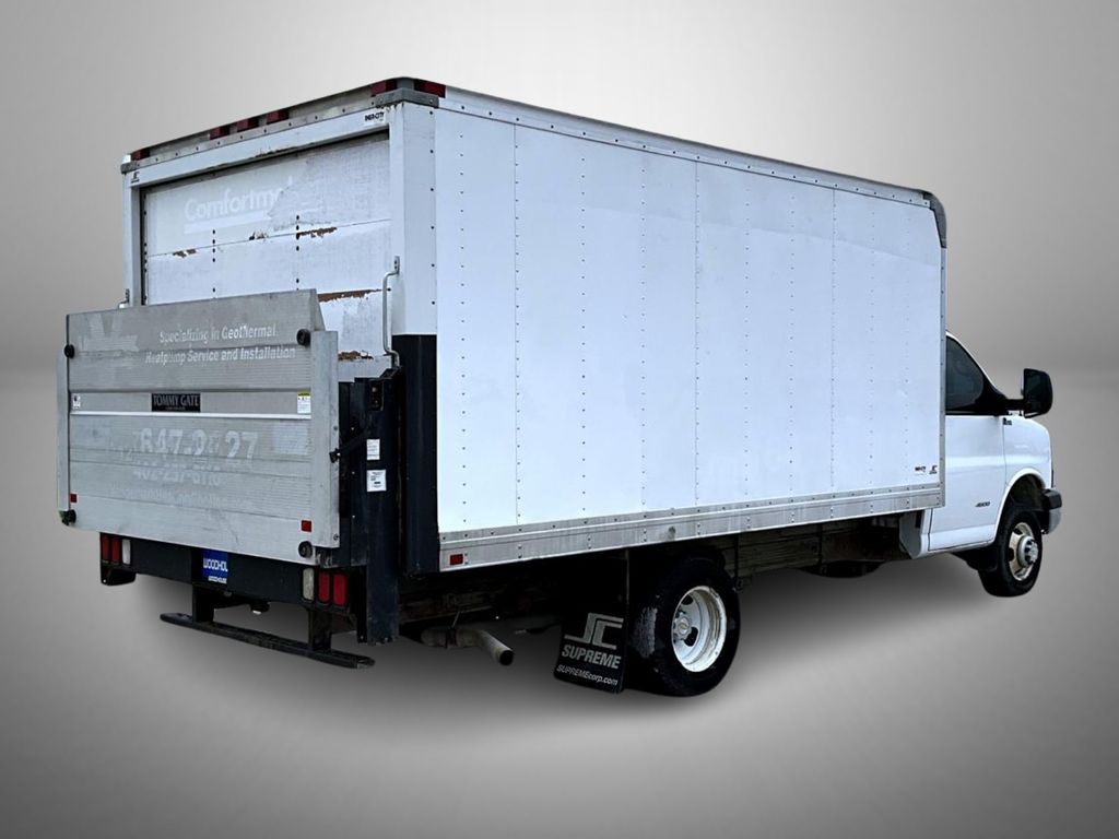 2012 Chevrolet Express Base photo 5