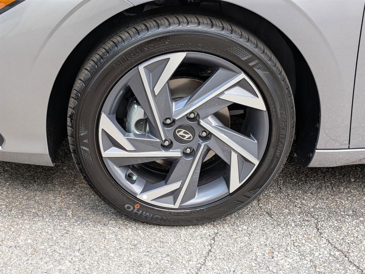 2025 Hyundai Elantra SEL Sport photo 10