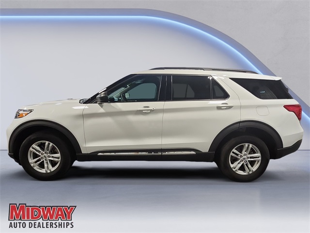 2024 Ford Explorer XLT photo 2