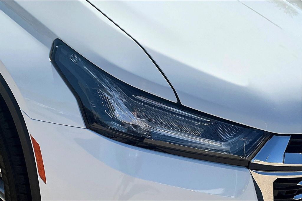 2022 Chevrolet Traverse Leather photo 23