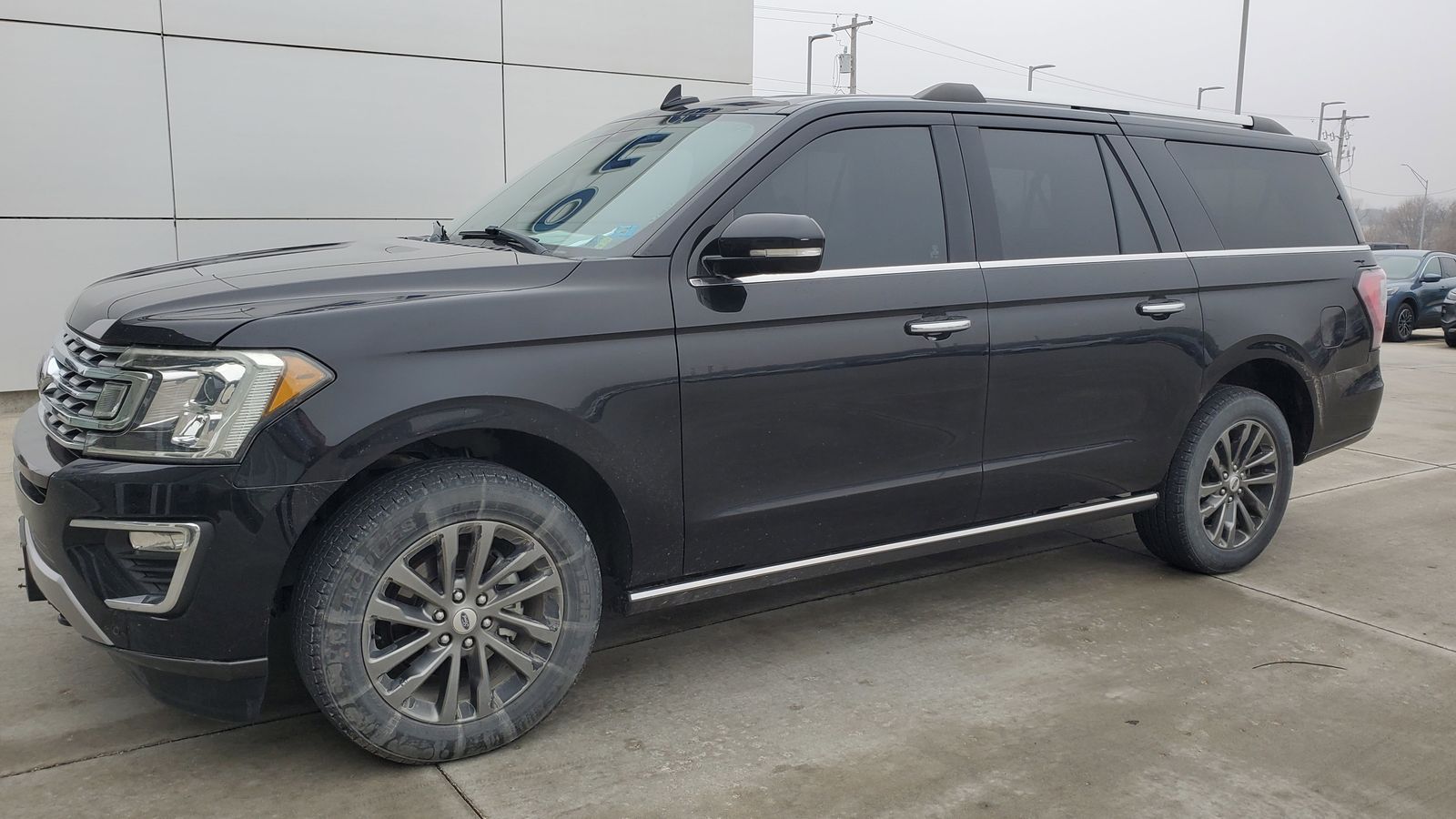 2019 Ford Expedition Limited's photo