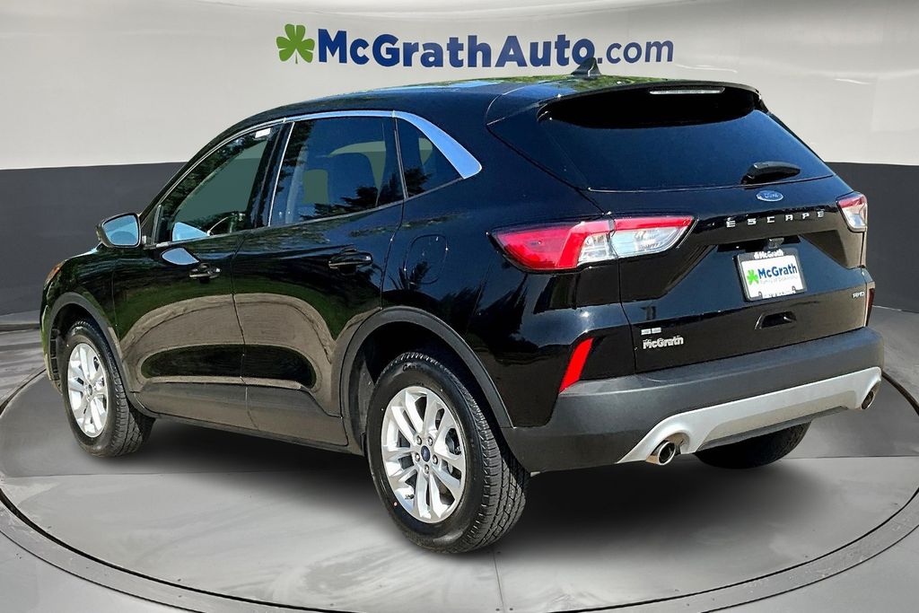 2022 Ford Escape SE photo 4