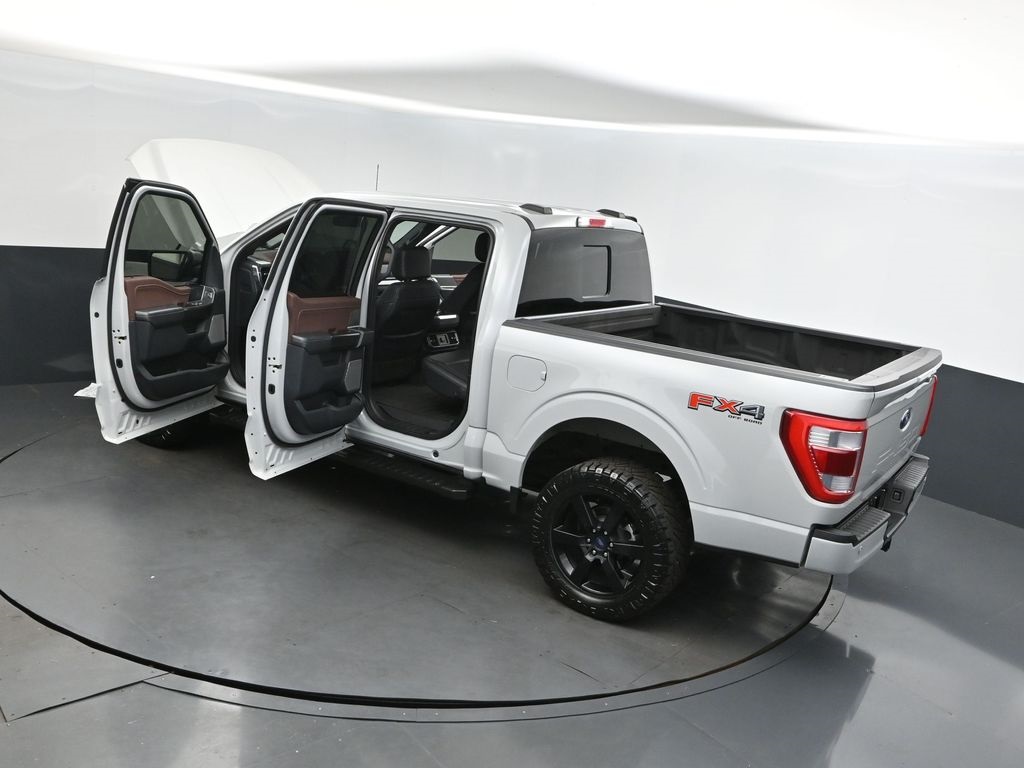2023 Ford F-150 Lariat photo 2