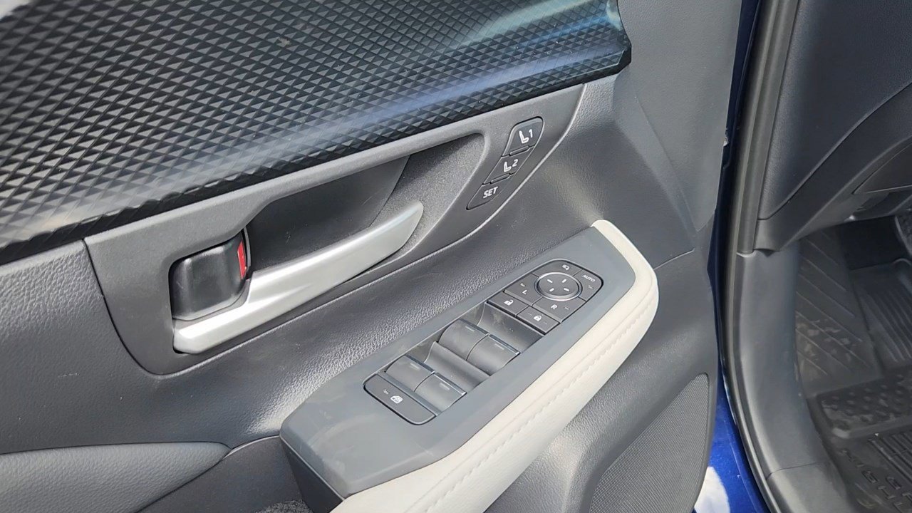 2026 Toyota Grand Highlander Hybrid MAX Limited photo 4
