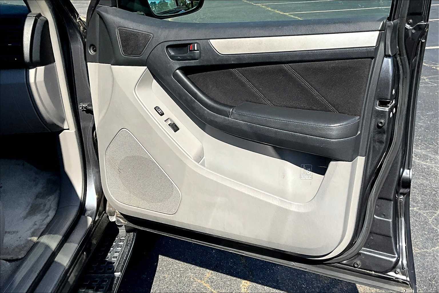 2007 Toyota 4Runner SR5 photo 19