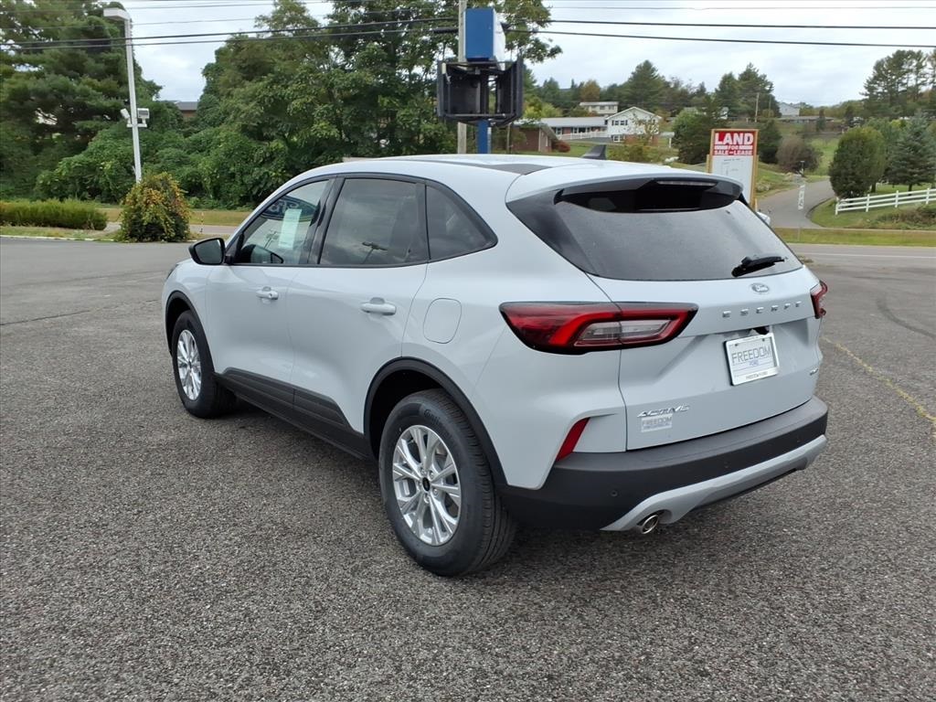 2026 Ford Escape Active photo 2