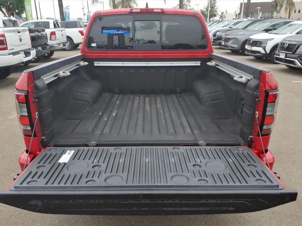 2022 Nissan Frontier SV photo 13