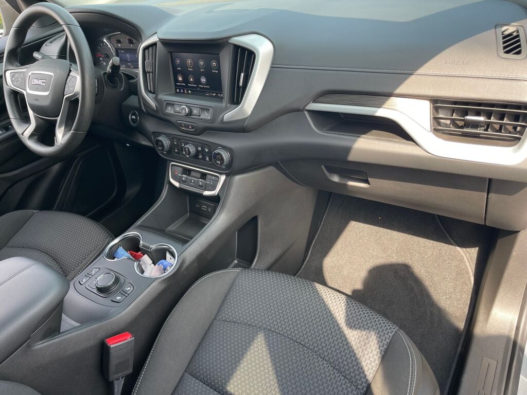 2023 Gmc Terrain SLE photo 19