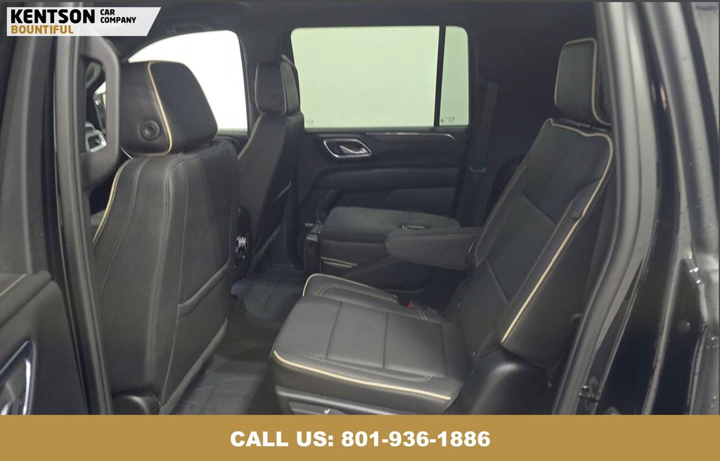 2024 Gmc Yukon XL SLT photo 3