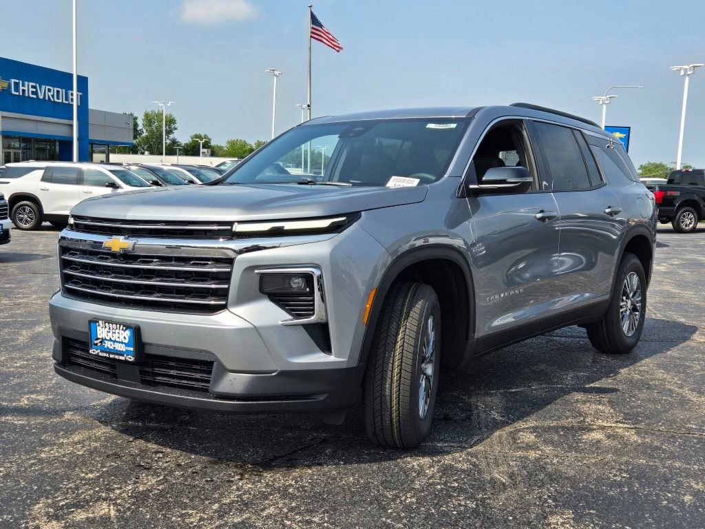 2026 Chevrolet Traverse photo 3