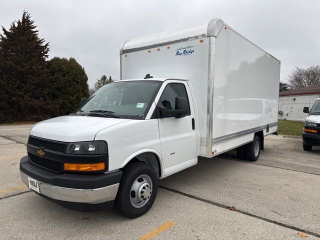 2025 Chevrolet Express Cutaway Base's photo