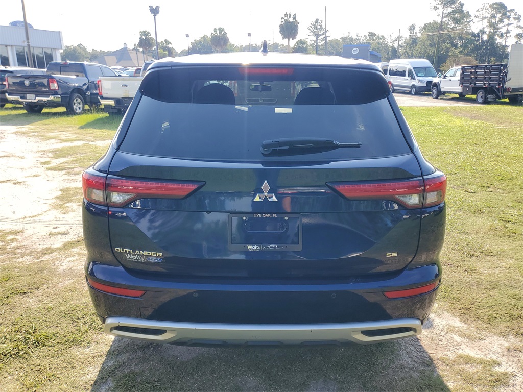 2024 Mitsubishi Outlander SE photo 9