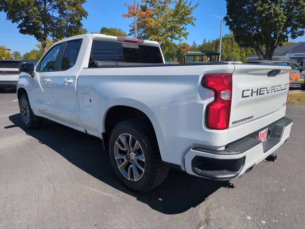2021 Chevrolet Silverado 1500 RST photo 3