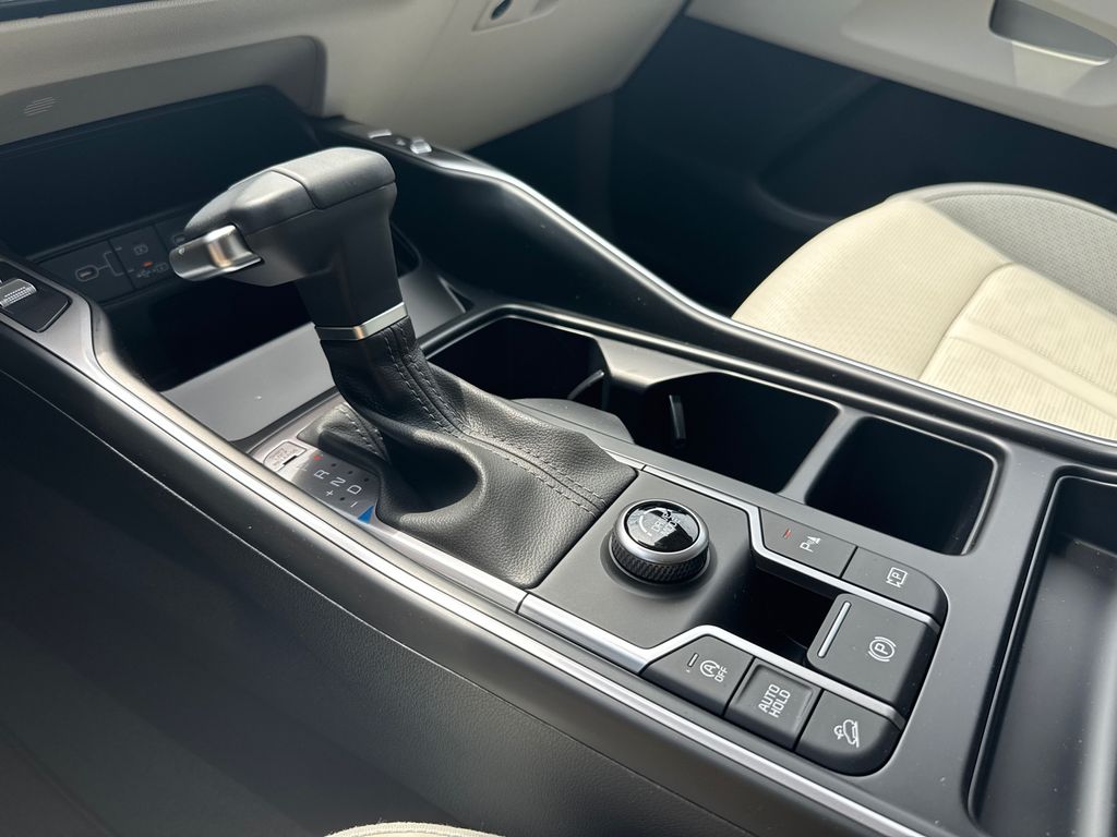 2025 Kia Sorento S photo 29