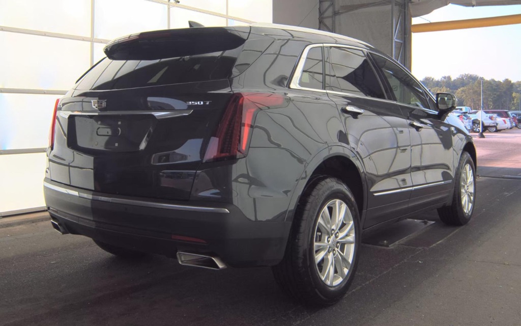 2023 Cadillac XT5 Luxury photo 3
