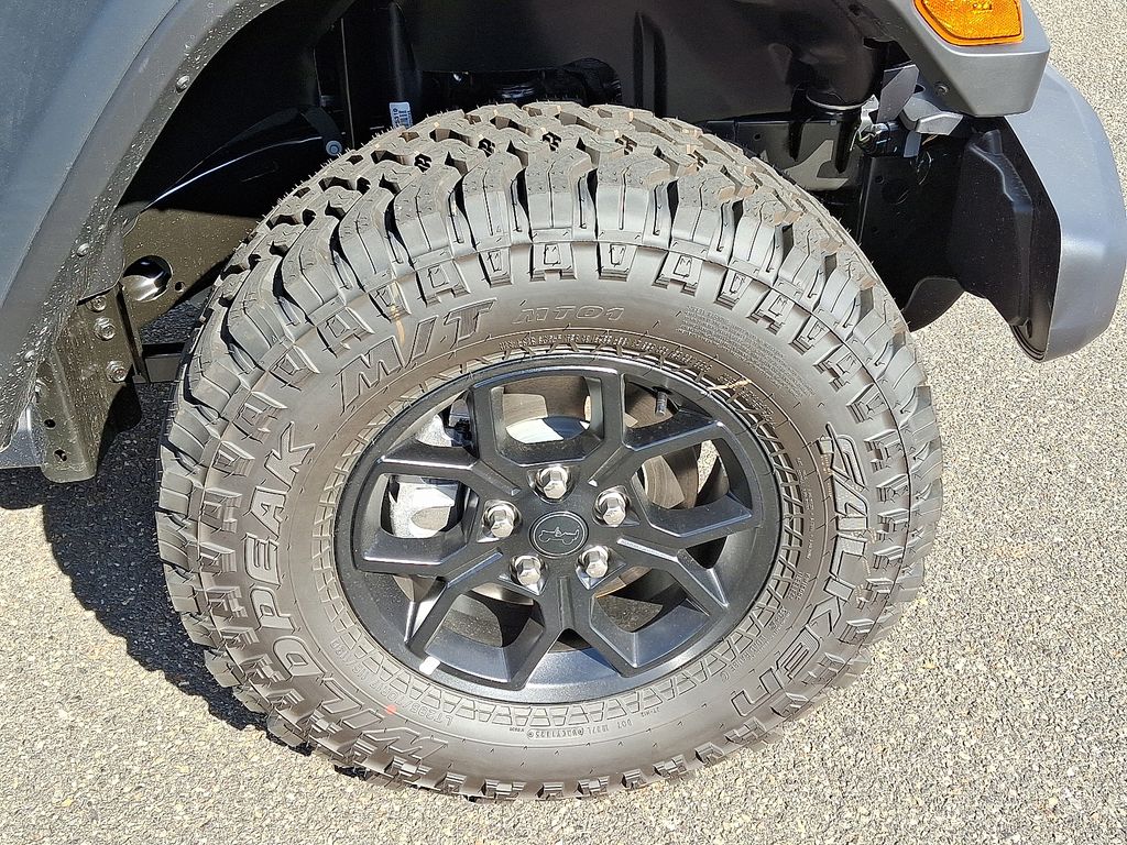 2025 Jeep Wrangler Willys photo 4