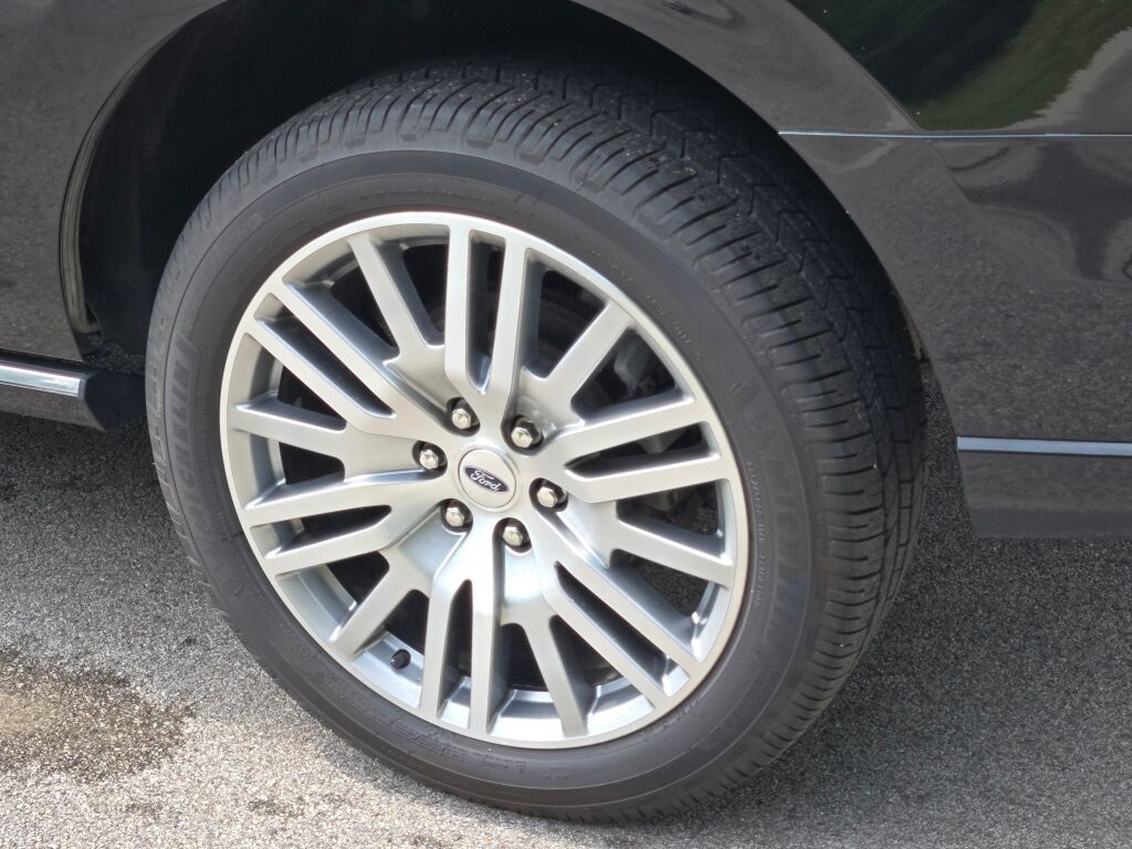 2023 Ford Expedition Platinum photo 17