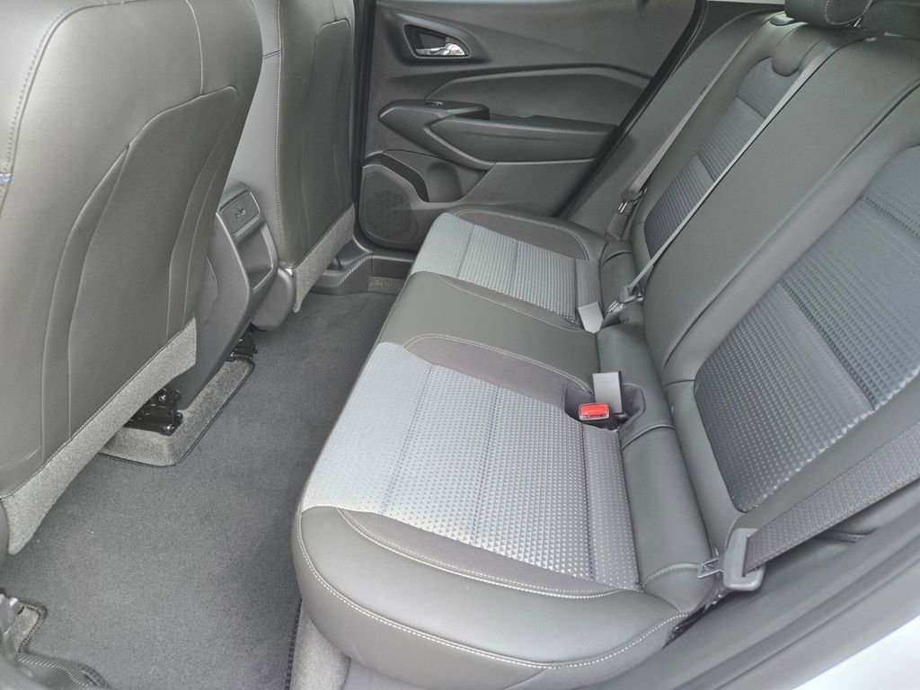 2026 Chevrolet Trax LT photo 7