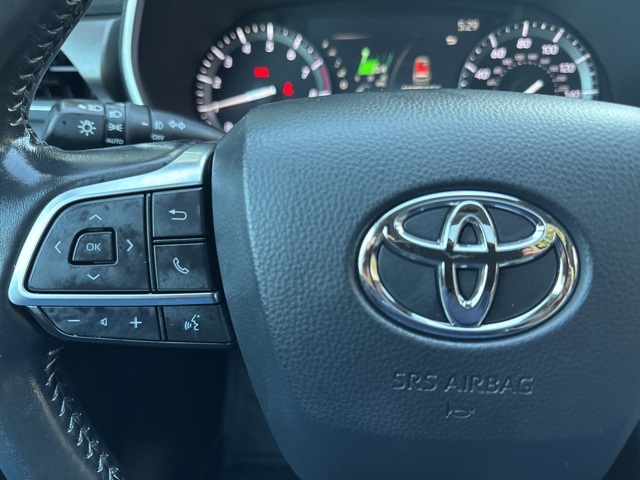 2020 Toyota Highlander XLE photo 25