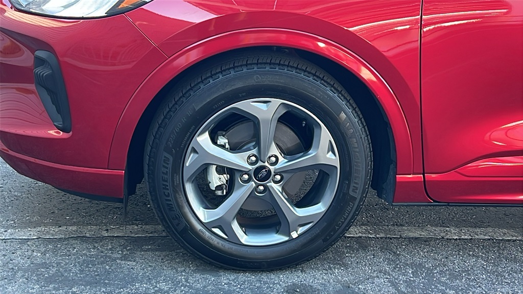 2023 Ford Escape ST-Line photo 2
