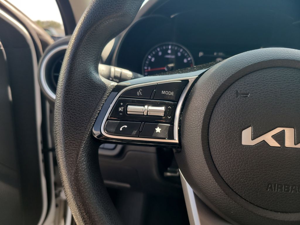 2024 Kia Forte LXS photo 13