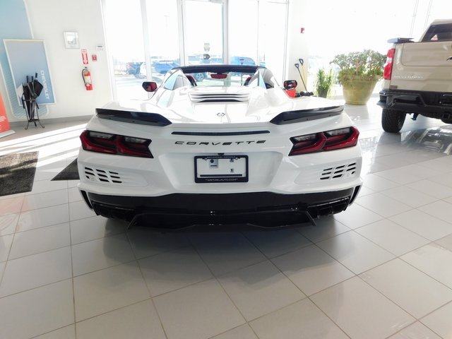 2026 Chevrolet Corvette E-Ray 3LZ photo 4