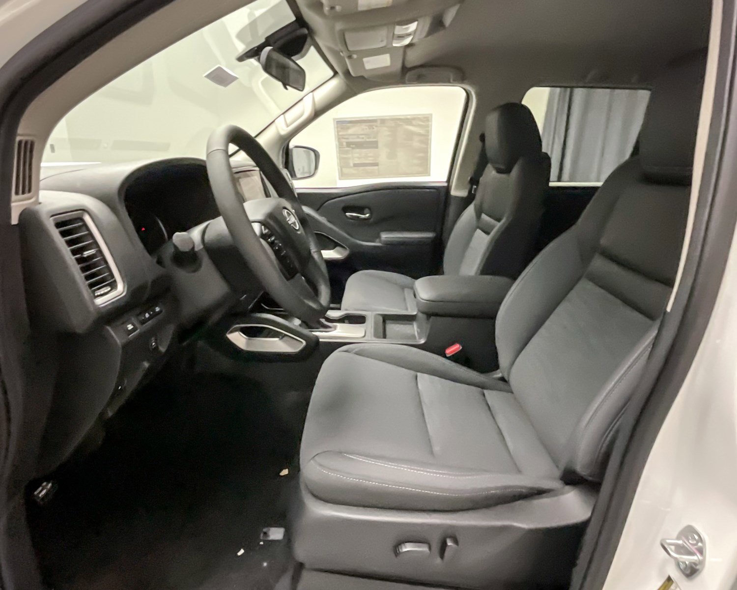 New 2024 Nissan Frontier Crew Cab Hardbody Edition Truck in Bellevue N240212 Woodhouse Nissan