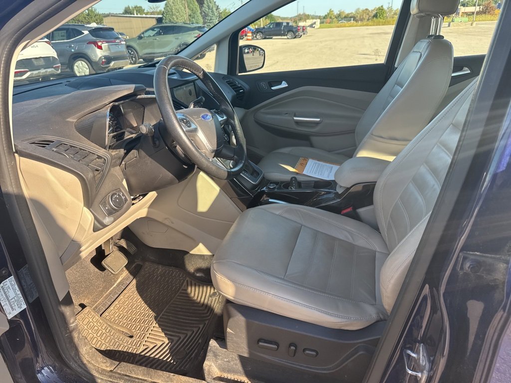 2017 Ford C-Max Hybrid Titanium photo 7