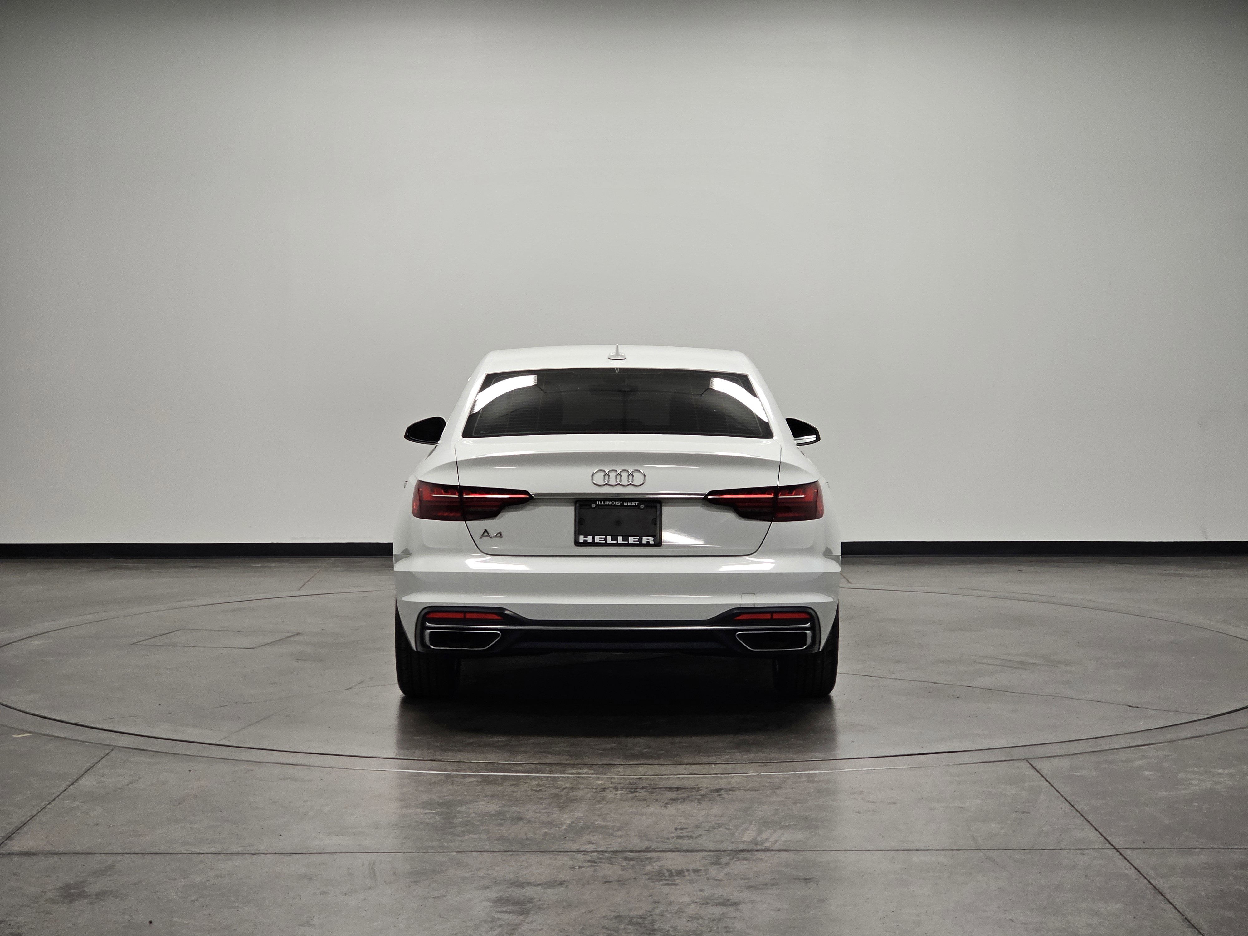 2020 Audi A4 40 Premium photo 5