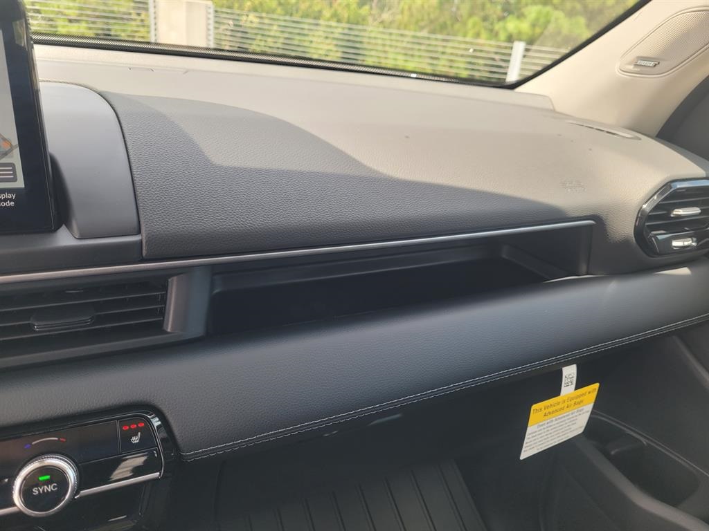 2025 Honda Pilot Touring photo 11