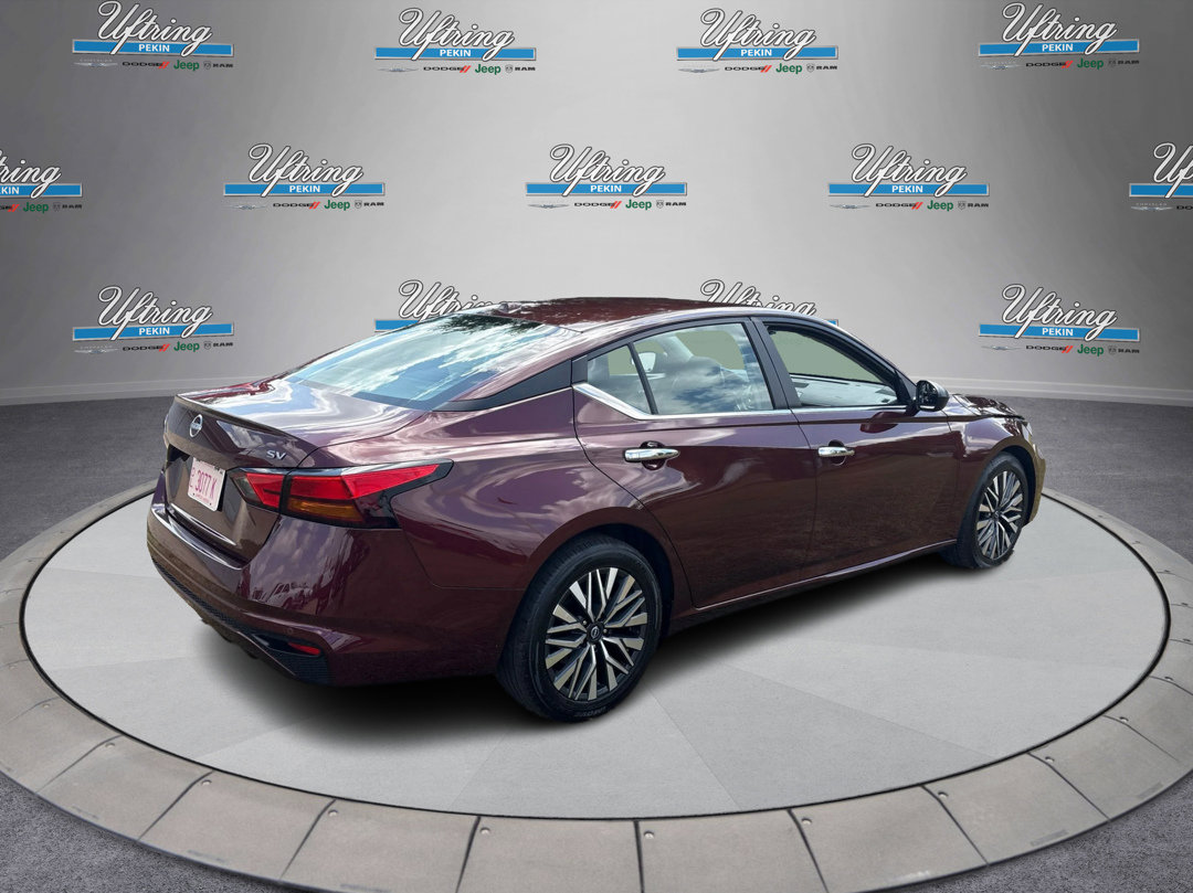 2024 Nissan Altima 2.5 SV photo 2