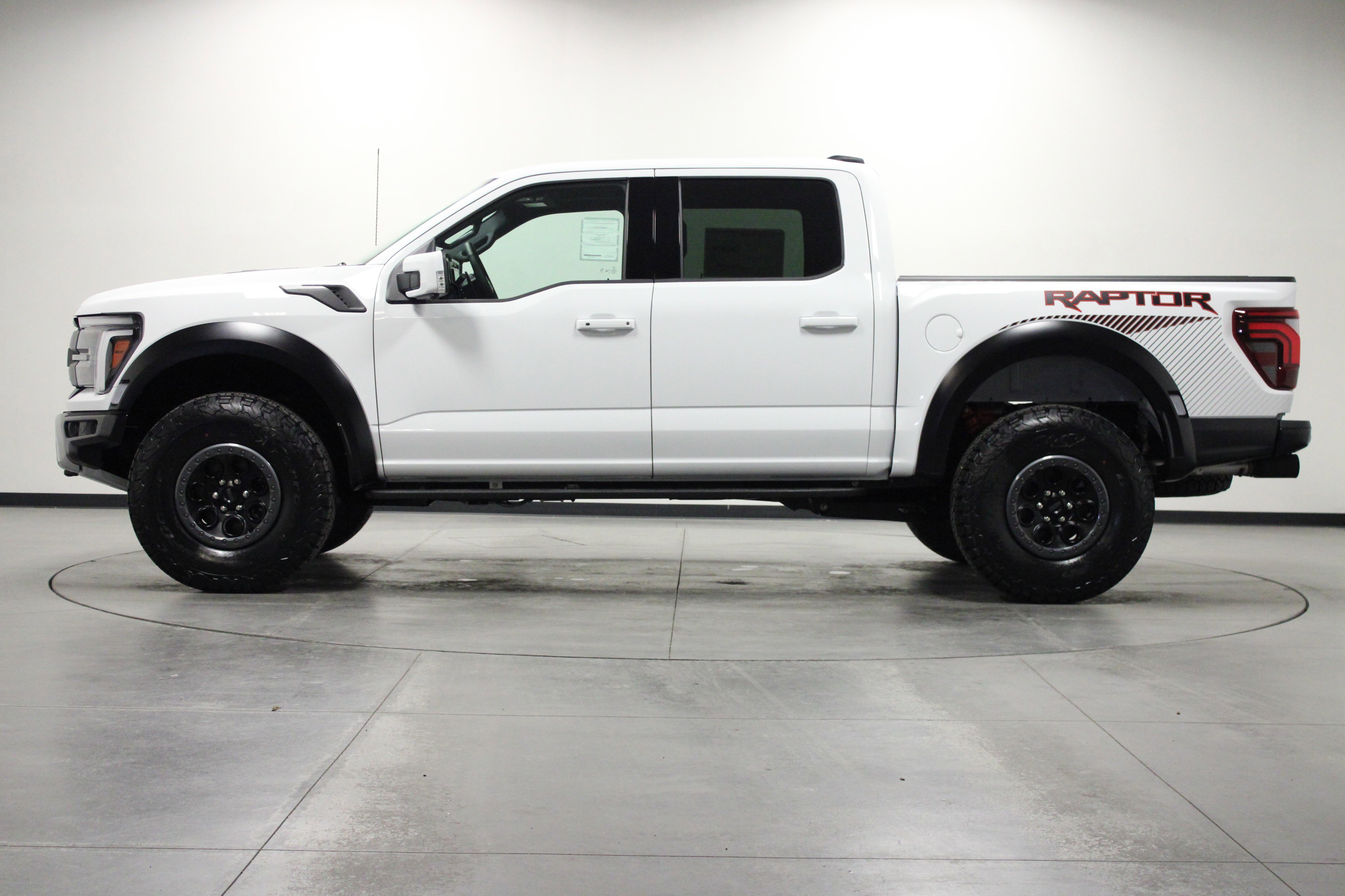 2025 Ford F-150 Raptor photo 6