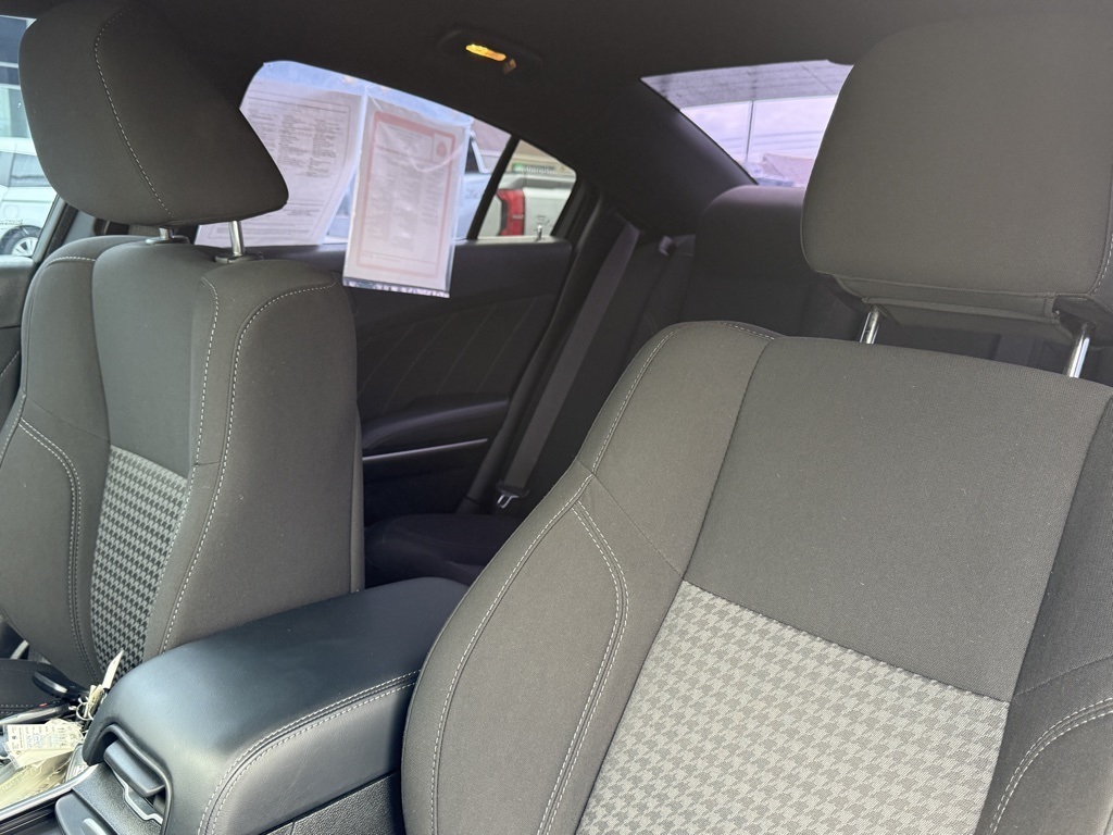 2023 Dodge Charger SXT photo 17
