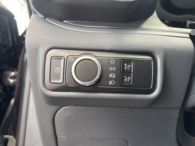 2025 Ford Explorer photo 12