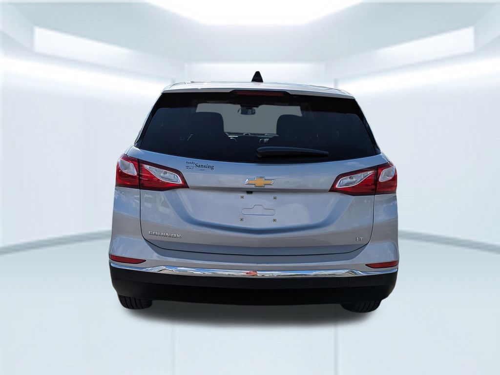 2019 Chevrolet Equinox LT photo 2