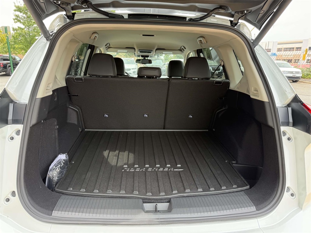 2026 Nissan Rogue SV photo 29