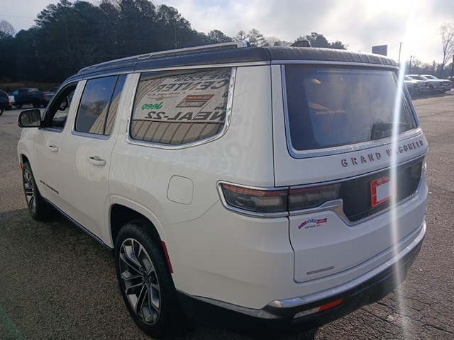 2022 Jeep Grand Wagoneer III photo 4