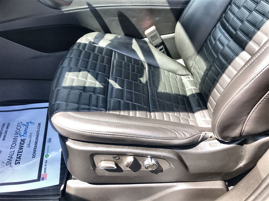 2023 Cadillac Escalade V-Series photo 12
