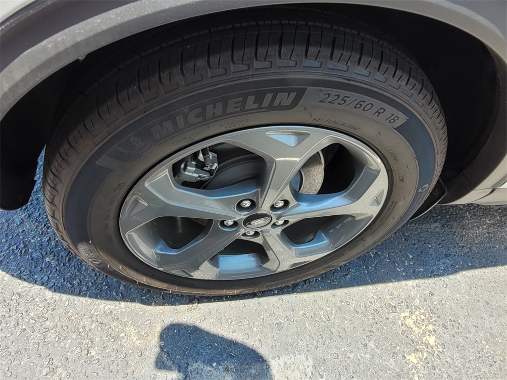 2025 Ford Escape ST-Line photo 5