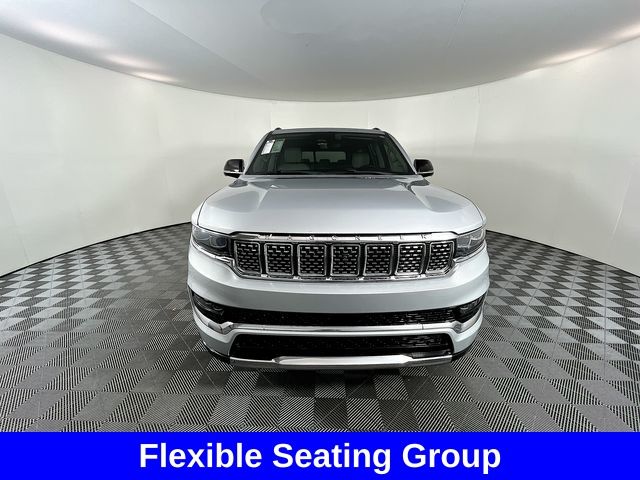 2023 Jeep Grand Wagoneer Base photo 3